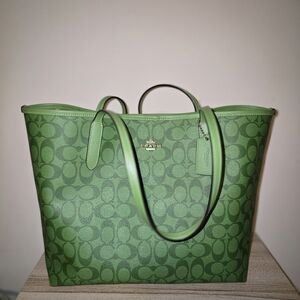 Coach Signature Green Tote Bag